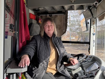 “З дитинства мріяла стати водійкою тролейбуса”. У Сумах навчають жінок водити тролейбус “З дитинства мріяла стати водійкою тролейбуса”. У Сумах навчають жінок водити тролейбус
