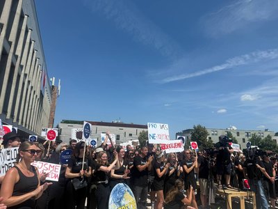 У Празі страйкують працівники чеського суспільного мовника проти змін у фінансуванні У Празі страйкують працівники чеського суспільного мовника проти змін у фінансуванні