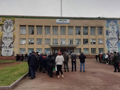 У громаді на Житомирщині намалювали мурал із QR-кодом мінної небезпеки У громаді на Житомирщині намалювали мурал із QR-кодом мінної небезпеки