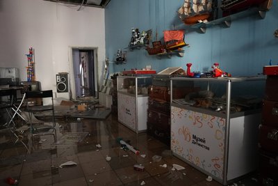 РФ вдарила по будівлі дитячого садка в Холодногірському районі Харкова, пошкодження всередині РФ вдарила по будівлі дитячого садка в Холодногірському районі Харкова, пошкодження всередині