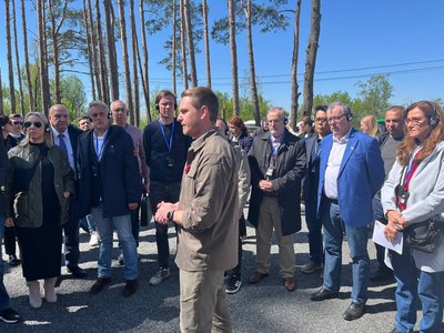 Вшанували "Янголів перемоги": делегація іноземних посадовців побувала в Мощуні на Київщині Вшанували "Янголів перемоги": делегація іноземних посадовців побувала в Мощуні на Київщині