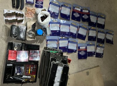 На Львівщині жителя Київщини підозрюють у збуті зброї На Львівщині жителя Київщини підозрюють у збуті зброї