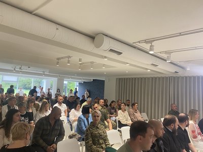 Під час заходу нагородили жителів області, які працюють у різних сферах Під час заходу нагородили жителів області, які працюють у різних сферах