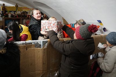 В Ужгороді та районі дарували новорічні подарунки від німецьких благодійників