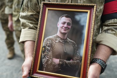 У Сумах попрощалися з 23-річним прикордонником Даніілом Барановим У Сумах попрощалися з 23-річним прикордонником Даніілом Барановим