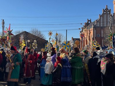 "Різдвяна зірка": понад 400 людей доєдналися до різдвяної ходи на Вінниччині "Різдвяна зірка": понад 400 людей доєдналися до різдвяної ходи на Вінниччині