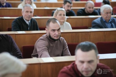 Три фракції закликали голову Чернівецької облради Бойка скласти повноваження Три фракції закликали голову Чернівецької облради Бойка скласти повноваження
