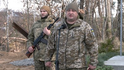 38 днів тримали оборону: під Черніговом відкрили пам'ятний знак на честь загиблих військовослужбовців ТЦК та СП 38 днів тримали оборону: під Черніговом відкрили пам'ятний знак на честь загиблих військовослужбовців ТЦК та СП