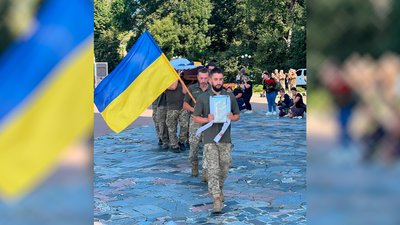 На Чернігівщині поховали військового ЗСУ Ігоря Штиха На Чернігівщині поховали військового ЗСУ Ігоря Штиха