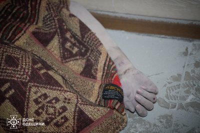 В Одесі внаслідок нічної атаки РФ загинули троє людей, серед них дитина В Одесі внаслідок нічної атаки РФ загинули троє людей, серед них дитина