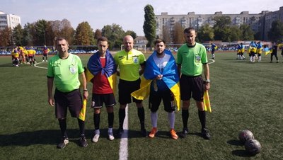 У Сумах зіграли матчі туру чемпіонату Сумської області з футболу У Сумах зіграли матчі туру чемпіонату Сумської області з футболу