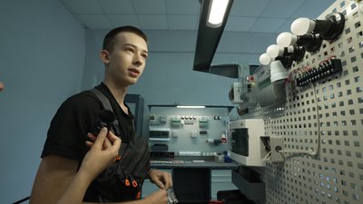 У Житомирі відкрили центр електротехнічного напрямку для студентів Професійного коледжу технічних інновацій У Житомирі відкрили центр електротехнічного напрямку для студентів Професійного коледжу технічних інновацій