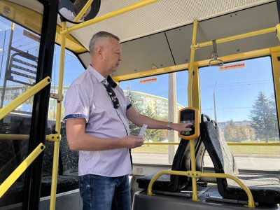 До вересня 2026-го стаціонарні валідатори планують встановити у всіх тролейбусах Полтави До вересня 2026-го стаціонарні валідатори планують встановити у всіх тролейбусах Полтави