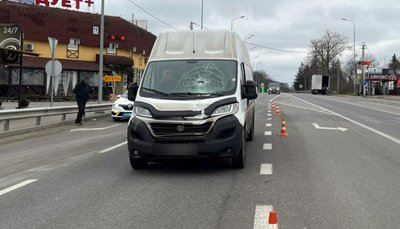 Унаслідок аварії, що сталась у селищі Війтівці, травмувався 45-річний чоловік Унаслідок аварії, що сталась у селищі Війтівці, травмувався 45-річний чоловік