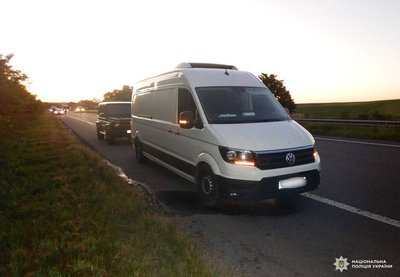 Поліцейські встановлюють особу загиблого в ДТП на Рівненщині чоловіка Поліцейські встановлюють особу загиблого в ДТП на Рівненщині чоловіка