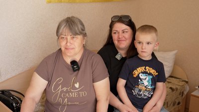 Повернення додому: звільнений з полону Григорій Філяк уперше за три роки обійняв онука Повернення додому: звільнений з полону Григорій Філяк уперше за три роки обійняв онука