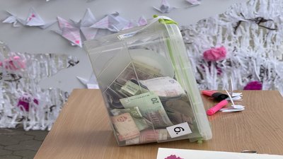 Ярмарок, майстеркласи, рожева хода: в Ужгороді триває "Сакура Фест" Ярмарок, майстеркласи, рожева хода: в Ужгороді триває "Сакура Фест"