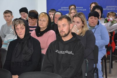Родичам 16 військових вручили держнагороди на Рівненщині Родичам 16 військових вручили держнагороди на Рівненщині
