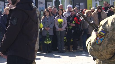 Загинув на Сумщині: з 46-річним солдатом Ігорем Сухим попрощалися у Рівному Загинув на Сумщині: з 46-річним солдатом Ігорем Сухим попрощалися у Рівному