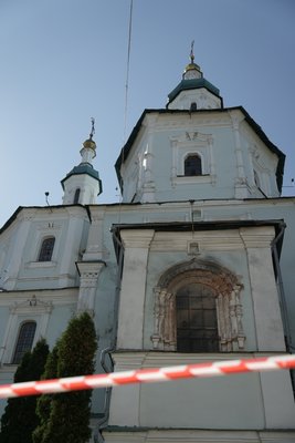 Російський дрон влучив у Свято-Воскресенський кафедральний собор ПЦУ Російський дрон влучив у Свято-Воскресенський кафедральний собор ПЦУ