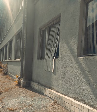 Пошкодження Одеської кіностудії через ракетну атаку 14 червня Пошкодження Одеської кіностудії через ракетну атаку 14 червня