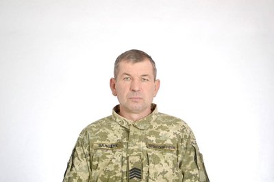 "Він був для мене моєю душею": черкащанка написала книгу про загиблого на війні тата "Він був для мене моєю душею": черкащанка написала книгу про загиблого на війні тата