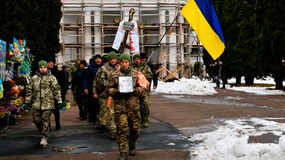 У Ніжині попрощалися з двома військовими ЗСУ: Сергієм Коворотнім та Ігорем Василенком У Ніжині попрощалися з двома військовими ЗСУ: Сергієм Коворотнім та Ігорем Василенком