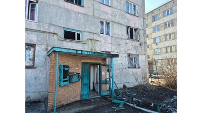 Загорівся виробничий цех: РФ поцілила у Семенівці по території пилорами Загорівся виробничий цех: РФ поцілила у Семенівці по території пилорами