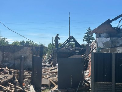 У Павлограді через влучання БпЛА загинула 8-річна дівчинка: що відбувається на місці удару У Павлограді через влучання БпЛА загинула 8-річна дівчинка: що відбувається на місці удару