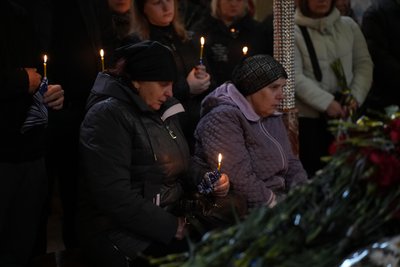 “Він був у самому пеклі”: у Сумах попрощалися з захисником Сергієм Савенком “Він був у самому пеклі”: у Сумах попрощалися з захисником Сергієм Савенком