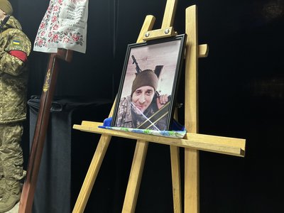 "Не хотів стояти осторонь": у Кременчуці попрощалися з воїном Іваном Сушком