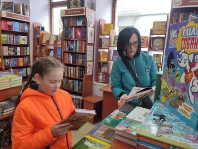 книжки, книжкова крамниця книжки, книжкова крамниця