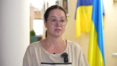 пам'ятна дошка, Антон Білозубов, Херсон, театр пам'ятна дошка, Антон Білозубов, Херсон, театр