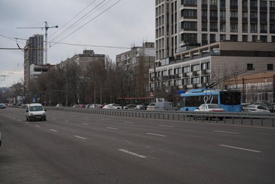 У Дніпрі 17 грудня чоловік потрапив під колеса двох автівок: що кажуть очевидці аварії та правоохоронці У Дніпрі 17 грудня чоловік потрапив під колеса двох автівок: що кажуть очевидці аварії та правоохоронці