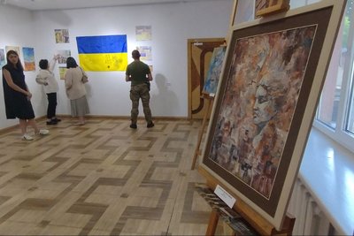 "Рідні барви 4.5.0" — виставка робіт художника з Краматорська відкрилася у Львові "Рідні барви 4.5.0" — виставка робіт художника з Краматорська відкрилася у Львові