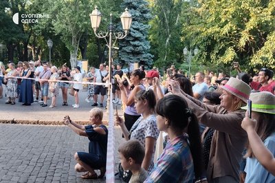 "Об'єднує людей": в Одесі відбувся святковий концерт До Дня Незалежності "Об'єднує людей": в Одесі відбувся святковий концерт До Дня Незалежності