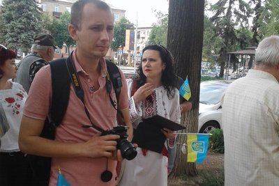 "Немає більше тебе, коханий". Артем Попік з Донеччини у строю з 2014 року: спогади побратимів, друзів та дружини "Немає більше тебе, коханий". Артем Попік з Донеччини у строю з 2014 року: спогади побратимів, друзів та дружини