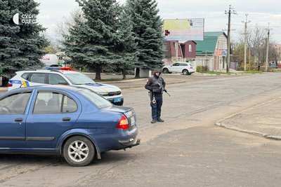У Подільську на Одещині перекрили вулицю через підозрілий предмет У Подільську на Одещині перекрили вулицю через підозрілий предмет