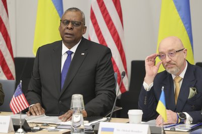 Міністр оборони США Ллойд Остін і міністр оборони України Олексій Резніков Міністр оборони США Ллойд Остін і міністр оборони України Олексій Резніков