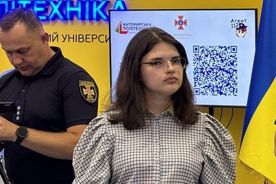 Житомирські студенти розробили мобільний застосунок "Агент 112", який навчає дітей правилам безпеки Житомирські студенти розробили мобільний застосунок "Агент 112", який навчає дітей правилам безпеки