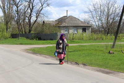 "Жива завдяки ЗСУ": російські окупанти тримали у полоні старосту села на Харківщині "Жива завдяки ЗСУ": російські окупанти тримали у полоні старосту села на Харківщині