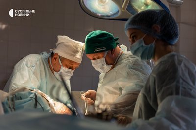 Медики оперують у Херсонському обласному онкодиспансері Медики оперують у Херсонському обласному онкодиспансері