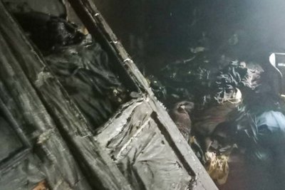Наслідки пожежі в будинку в Рогані на Харківщині Наслідки пожежі в будинку в Рогані на Харківщині