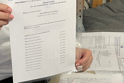 "Вставали в рядок і їли стоячи": у Миколаєві багатодітна родина просить забезпечити їх більшим житлом