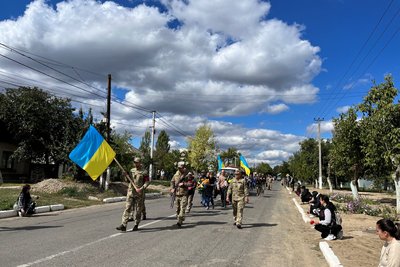 В Одеській області прощалися з військовим, який загинув під час контрнаступу на Херсонщині В Одеській області прощалися з військовим, який загинув під час контрнаступу на Херсонщині