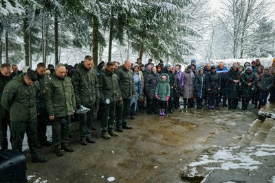 На Вінниччині відкрили пам'ятну дошку на честь загиблого 21-річного нацгвардійця На Вінниччині відкрили пам'ятну дошку на честь загиблого 21-річного нацгвардійця