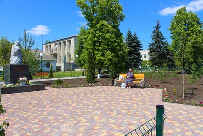 На Одещині відкрили пам’ятник матері