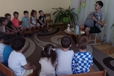 Вусатий нянь: як 25-річний звягелець став вихователем дитсадка Вусатий нянь: як 25-річний звягелець став вихователем дитсадка
