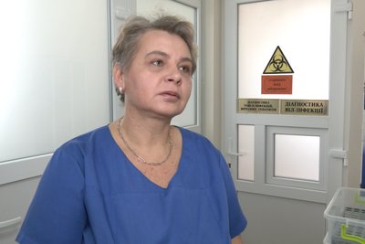 Завідувачка відділення вірусологічних та мікробіологічних досліджень Волинського центру профілактики та контролю хвороб Алла Кінах. Завідувачка відділення вірусологічних та мікробіологічних досліджень Волинського центру профілактики та контролю хвороб Алла Кінах.