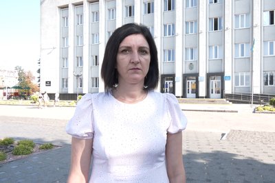 Батька дівчинки, яка випала з третього поверху будинку у Бердичеві, хочуть позбавити батьківських прав Батька дівчинки, яка випала з третього поверху будинку у Бердичеві, хочуть позбавити батьківських прав